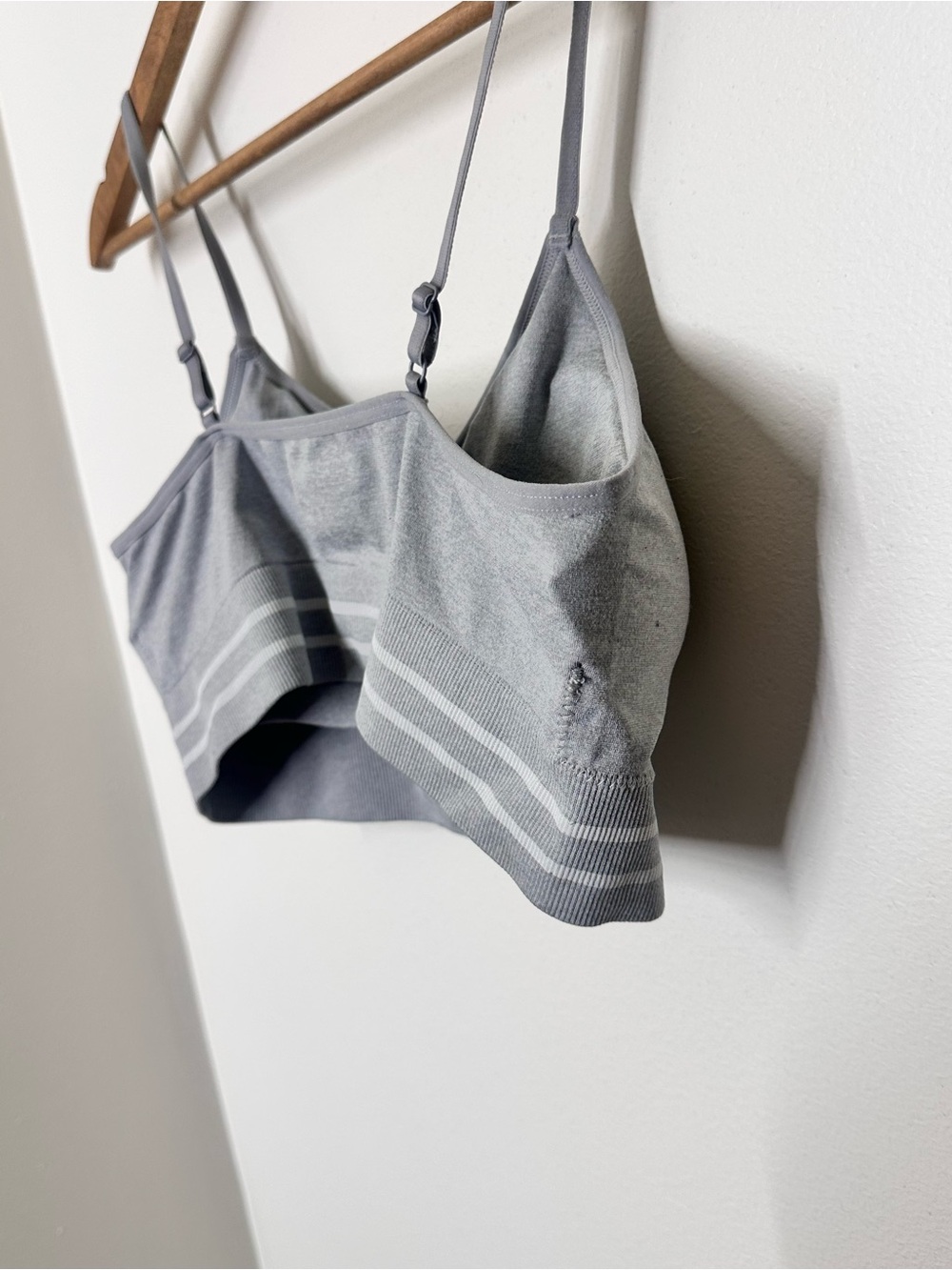 Maurices Gray Seamless Bralette Large Wireless V-Neck Padded Lounge Bra - Picture 5 of 7